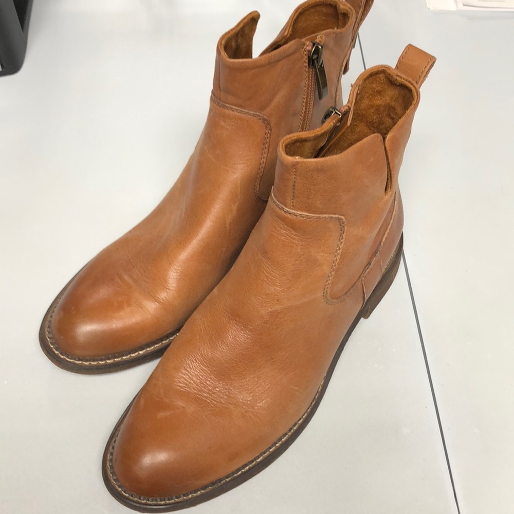 Franco Sarto tan leather booties size 8